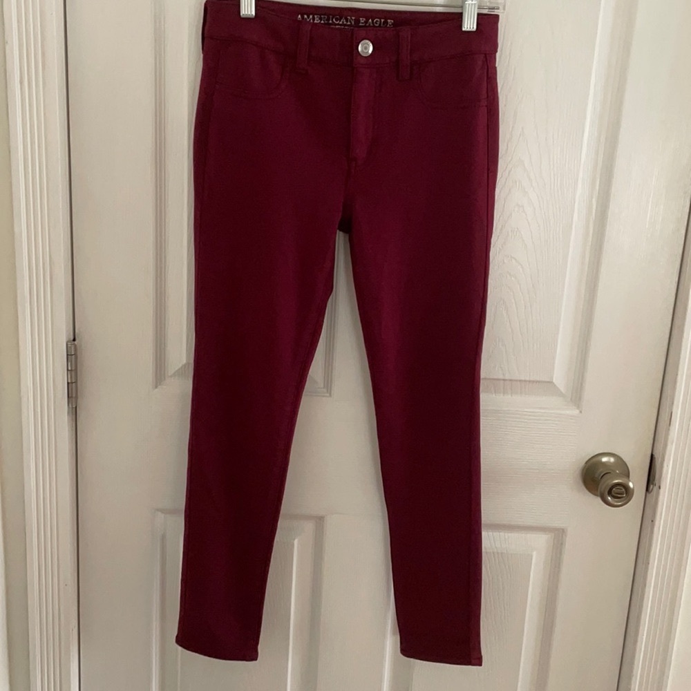 American Eagle Burgundy jegging pants 4 Short NWOT
